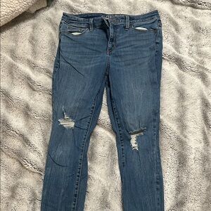 Universal Thread Blue Distressed Skinny Jeans